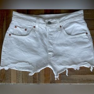 Levi’s 501 Short - White - Size 25